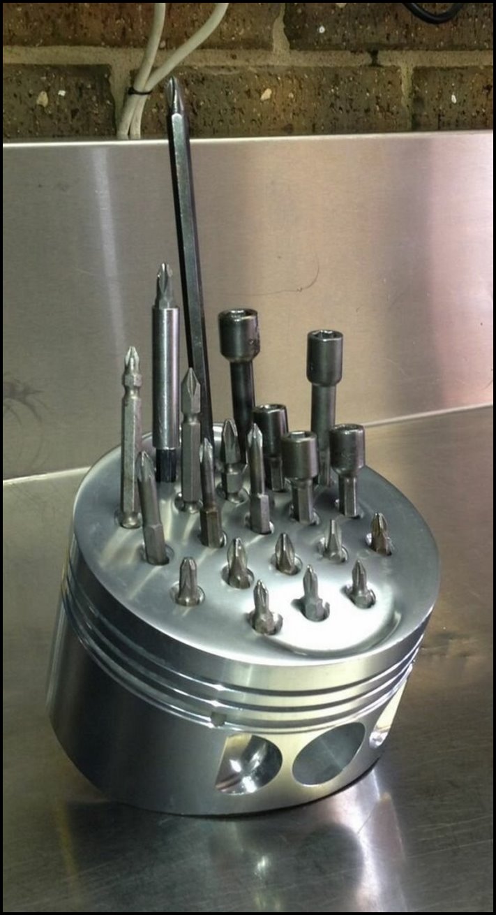 18 օրինակ, թե ինչքան հնարամիտ կարող են տղամարդիկ լինել` աղբը ճիշտ իրերի վերածելիս