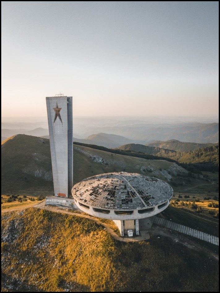 Լքված վայրերի 17 լուսանկար, որոնց վրա ժամանակն իր կնիքն է դրել