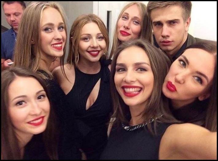 Միանման դեմքեր։ 15 աղջիկ, որոնց պլաստիկ վիրահատությունը դարձրել է նույնը