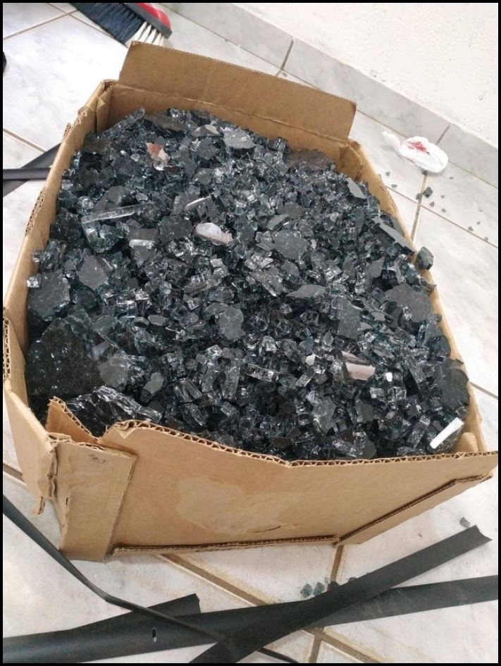 Ցավով լցված 16 լուսանկար այն մարդկանցից, ովքեր գիտեն, թե ինչ է իրենից ներկայացնում կյանքի սև գիծը