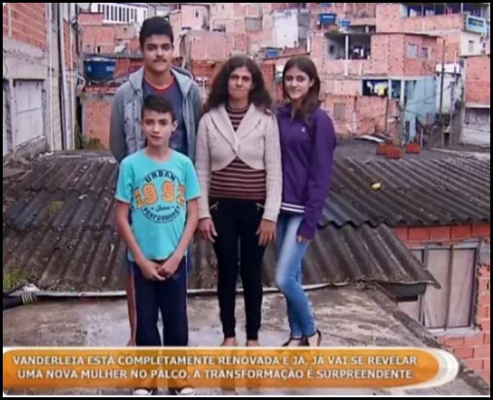 Կնոջը մոխրոտիկից վերածեցին շքեղ շիկահերի