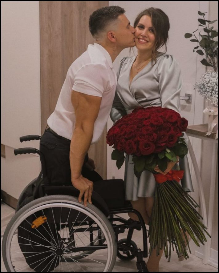 &laquo;Ես հարցրի. &laquo;Ո՞ւր են ոտքերս&raquo;: Ինչ տեսք ունեն այն դեսանտայինի կինն ու երեխաները, որը մնացել էր զորանոցի փլատակների տակ 7 ժամ