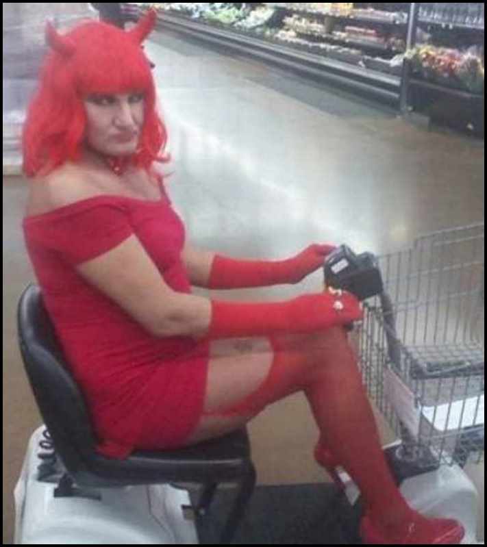 Walmart խանութների հաճախորդներ, ովքեր ապացուցում են, որ նորաձևությունը շատ անհատական ​​զգացում է