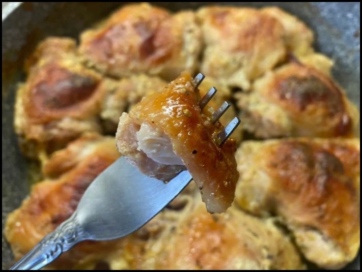 Տատիկս խորամանկ և խելացի է, նա խանութից գնում է հավ և հմտորեն մաքրում այն քիմիական հավելումներից։ Պարզ մեթոդ, գրեք