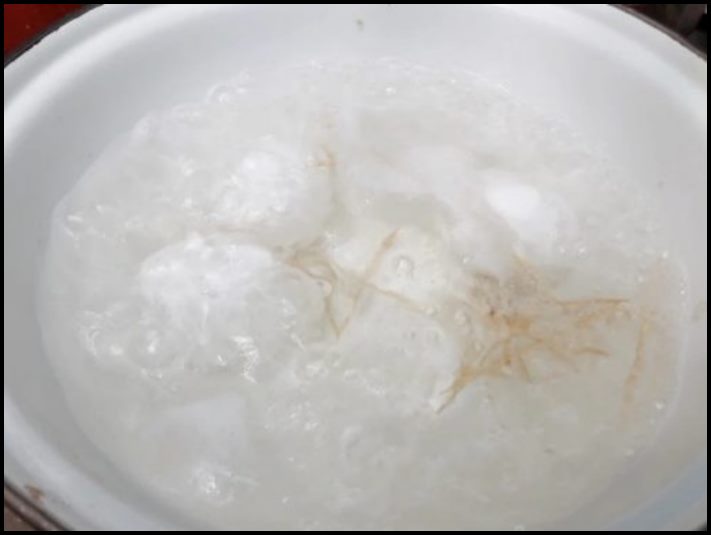 Ընկերուհիներիցս մեկն ինձ խորհուրդ տվեց ձու եփել ատամի փայտիկներով։ Հիմա ես միշտ այդպես եմ պատրաստում