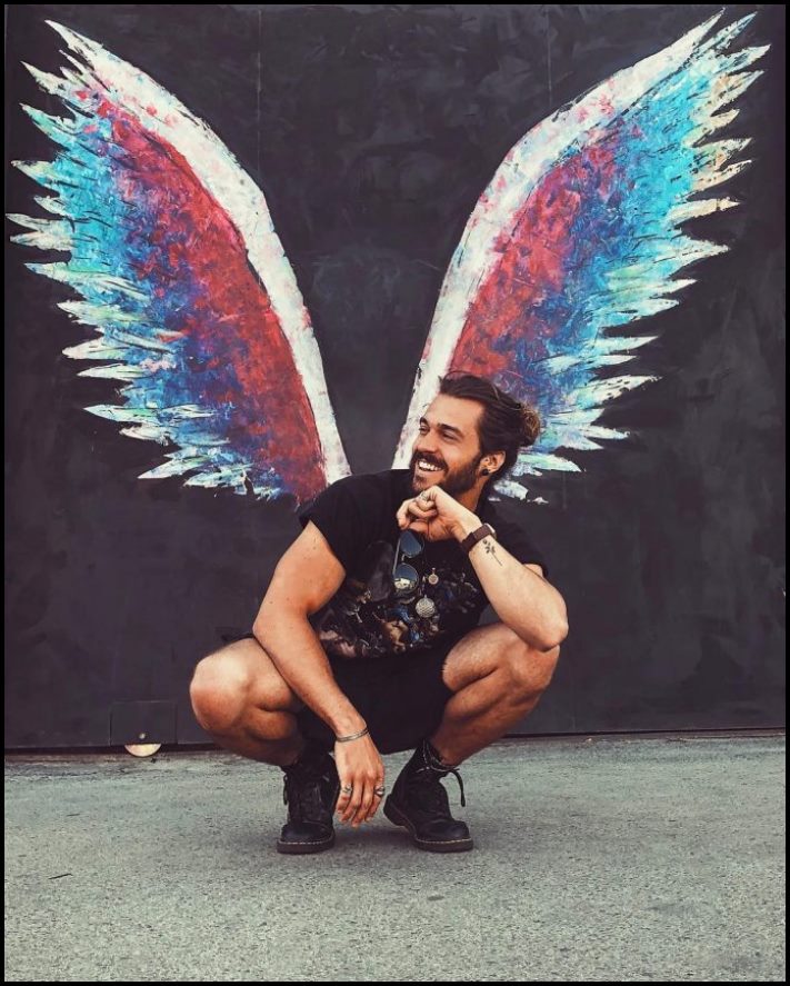 Այս զույգը սկսեց անձնական լուսանկարներ ներբեռնել համացանց և հայտնի դարձավ ամբողջ ինտերնետում