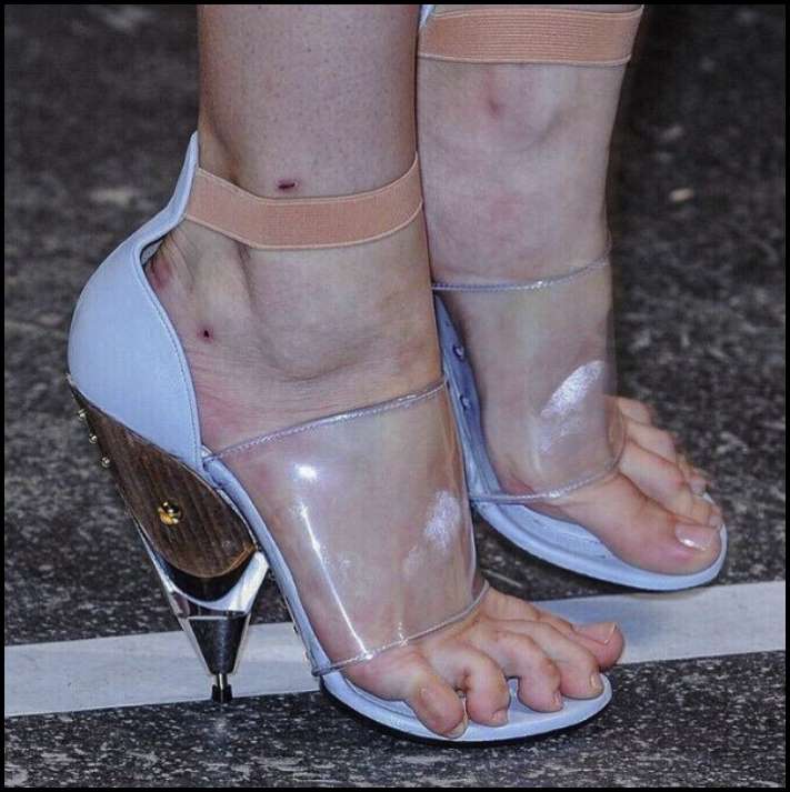 Ավելի լավ է չնայել։ Կոշիկի լուսանկար, որը կգնահատեն միայն իսկական մոդայիկները