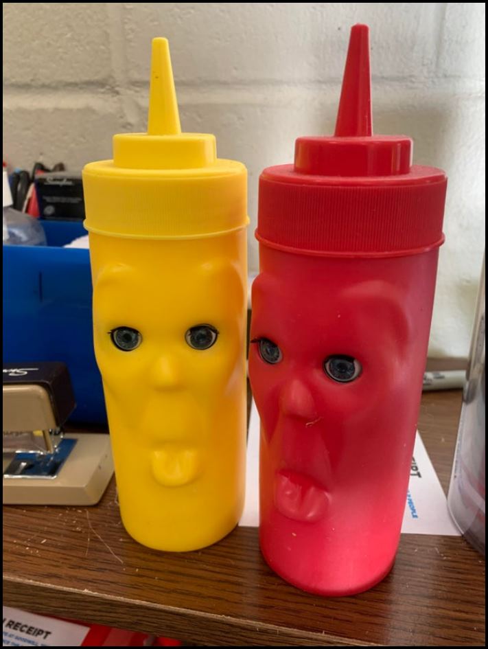 Շատ խենթ բաների 17 օրինակ, բայց պետք է հարգանքի տուրք մատուցել դրանց կատարման որակին