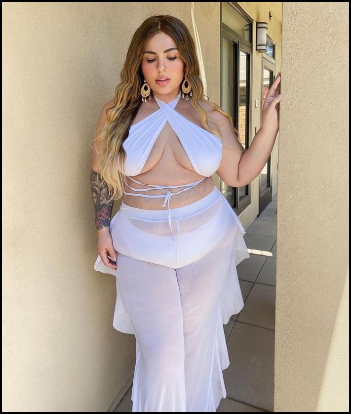 Մեկ ավելորդ շարժում, և գաղտնիքն ակնհայտ կդառնա։ 10 աղջիկ այնպիսի հանդերձանքով, որոնցից աչքդ չես կտրի