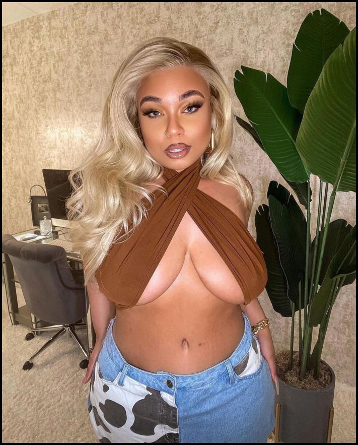 Մեկ ավելորդ շարժում, և գաղտնիքն ակնհայտ կդառնա։ 10 աղջիկ այնպիսի հանդերձանքով, որոնցից աչքդ չես կտրի