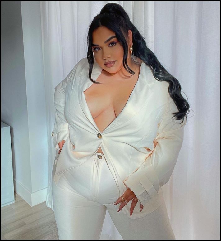 Ինչպես է հագնվում այն աղջիկը, ով ճանաչվել է աշխարհի ամենագեղեցիկ գեր կինը