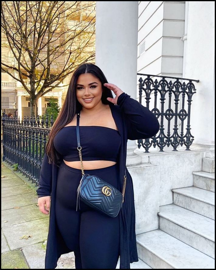 Ինչպես է հագնվում այն աղջիկը, ով ճանաչվել է աշխարհի ամենագեղեցիկ գեր կինը