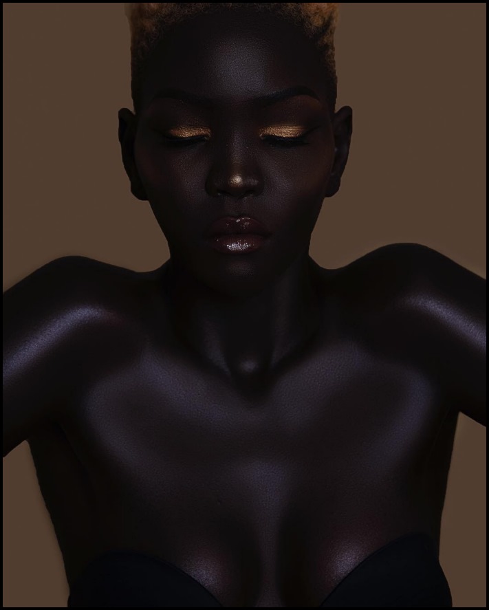 Գիշերվա թագուհին։ Հազվագյուտ մաշկի գույն ունեցող աֆրիկուհին հայտնի մոդել է դարձել