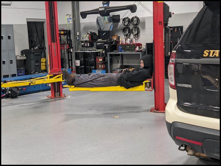 17 մեքենաների սեփականատերեր, ովքեր կարծես մրցակցում են միմյանց հետ, թե ով ավելի շատ կզարմացնի ավտոմեխանիկին