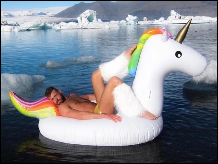 17 տղաներ, ովքեր որոշեցին մի փոքր նմանակում անել աղջիկներին՝ ցույց տալու համար, թե որքան ծիծաղելի են նրանք երբեմն կողքից