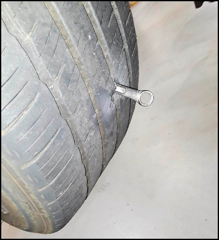 17 մեքենաների սեփականատերեր, ովքեր կարծես մրցակցում են միմյանց հետ, թե ով ավելի շատ կզարմացնի ավտոմեխանիկին