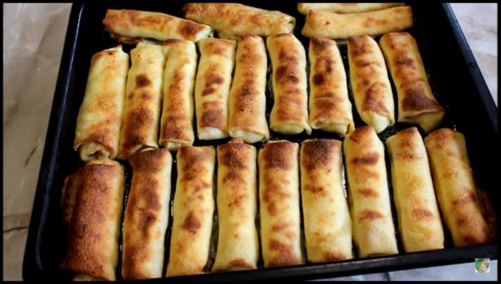 Դրանք պարզապես հալչում են բերանում: Պոլտավայի բլիթներ առանց ալյուրի տատիկի բաղադրատոմսով