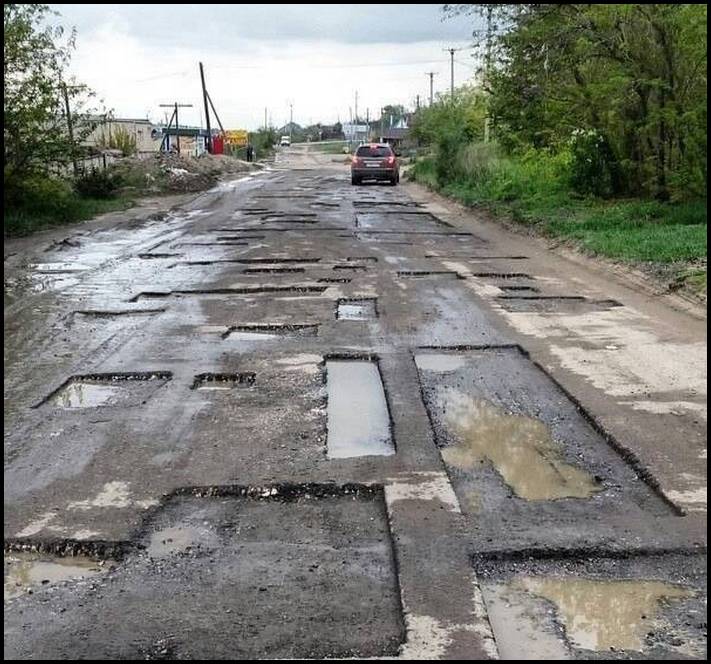 Ճանապարհներ, որոնցով մենք ստիպված ենք երթևեկել։ 13 զվարճալի լուսանկար