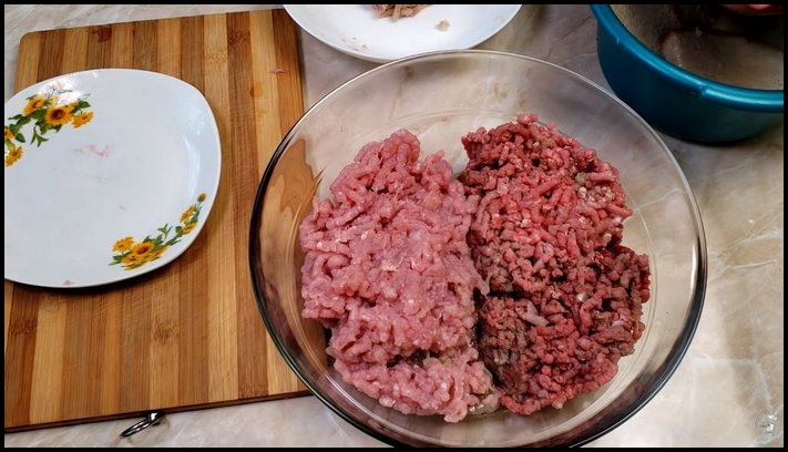 «Դպրոցական» կոտլետներ նախկին խոհարարի բաղադրատոմսով