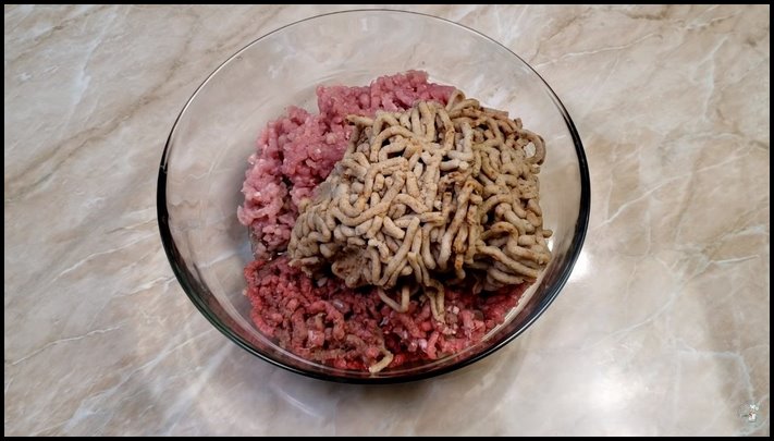 «Դպրոցական» կոտլետներ նախկին խոհարարի բաղադրատոմսով