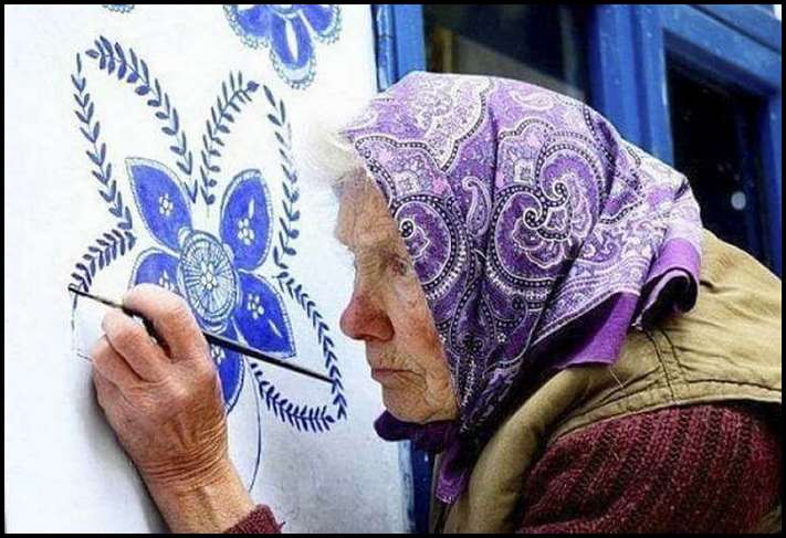 90-ամյա տաղանդավոր նկարիչը գլուխգործոց է ստեղծել մի ամբողջ գյուղից, որմնանկարներն իսկապես գլուխգործոց են