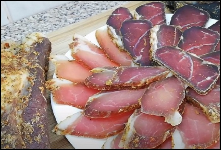 Ինչպես չորացնել միսը սովորական խոհանոցում. ապացուցված մեթոդ