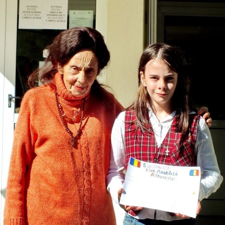 👶 2005 թվականին նա ծննդաբերեց իր համար՝ լինելով 66 տարեկան։ Ինչպիսի՞ն են նրանք այսօր և ինչպես է դասավորվում նրանց կյանքը