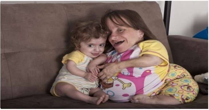👩‍🍼 Աշխարհի ամենափոքր մայրը երեք երեխա է ունեցել. այժմ մարդիկ ցնցված են՝ տեսնելով, թե ինչ տեսք ունեն նրա երեխաները։
