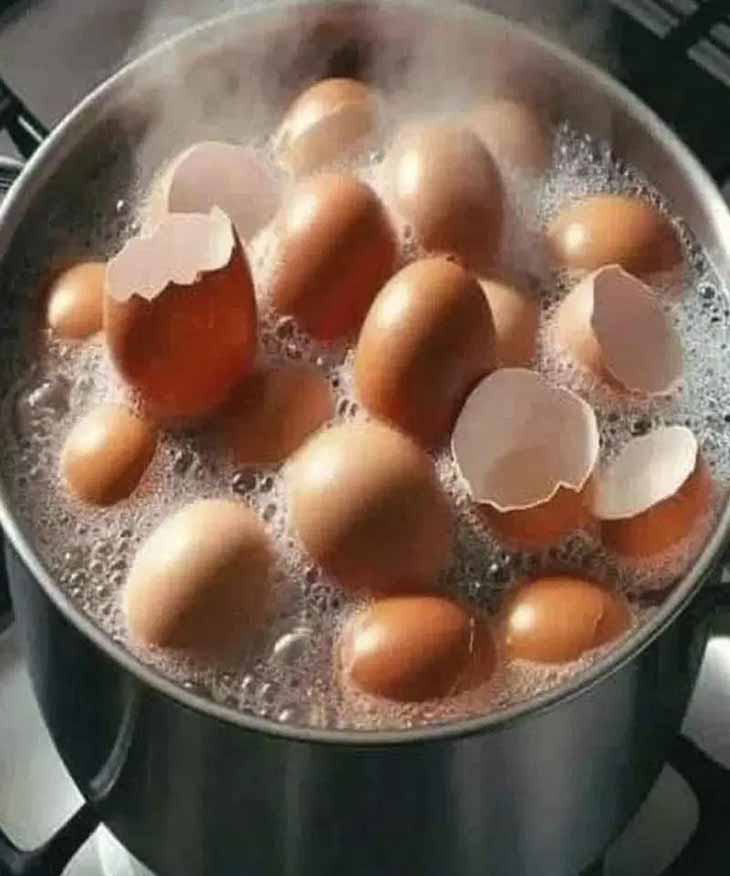 🥚 Մի՛ նետեք ձվի կեղևները։ Դրանք հրաշքներ են գործում ձեր առողջության և բույսերի համար։ Իմացեք՝ ինչպես։