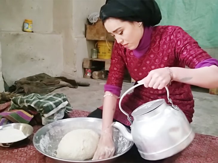😱 Ինչու՞ է Տաջիկստանի կանանցից տարօրինակ բույր գալիս. պատճառը ցնցող է։