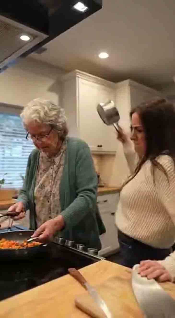 ՀԱՐՍՍ ՁԵՌՔԻՑՍ ԽԼԵՑ ՇԵՐԵՓԸ ԵՎ ՀԱՐՎԱԾԵՑ ՄԵՋՔԻՍ, ՄԻՆՉ ԵՍ ԲԱՆՋԱՐԵՂԵՆԱՅԻՆ ԱՊՈՒՐ ԷԻ ԵՓՈՒՄ...