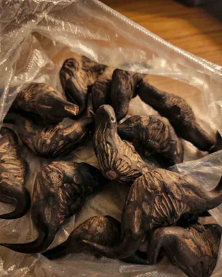 Հարևանս մի տոպրակ բերեց ու տվեց ինձ։ Որևէ մեկը գիտի՞՝ ինչ է սա և ինչպե՞ս են ուտում...