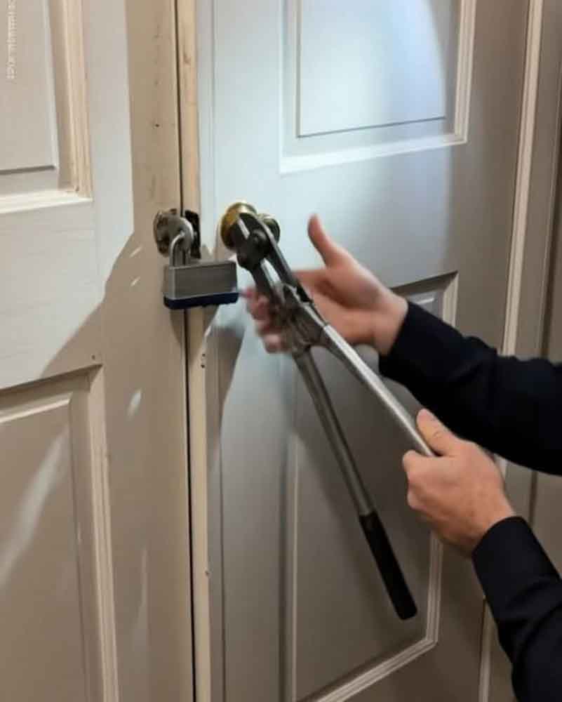 😱 ԴՈՒՍՏՐՍ ԵՐԵՔ ՇԱԲԱԹ ՉԷՐ ՊԱՏԱՍԽԱՆՈՒՄ ԶԱՆԳԵՐԻՍ. ԵՐԲ ՄՏԱ ՏՈՒՆ ՈՒ ՆԿՈՒՂԻՑ ՃԻՌՈՑ ԼՍԵՑԻ, ՀԱՍԿԱՑԱ, ՈՐ ՍԱՐՍԱՓԵԼԻ ԲԱՆ Է ԿԱՏԱՐՎԵԼ 😱