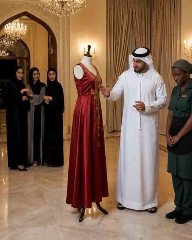 Հարուստ շեյխը, ցանկանալով ստորացնել իր սպասուհուն, ծիծաղելով ասաց. &laquo;Հագի՛ր այս բաց զգեստն ու կդառնաս կինս, իսկ եթե չկարողանաս՝ մինչև կյանքիդ վերջ անվճար կծառայես ինձ&raquo;։ 😮😳