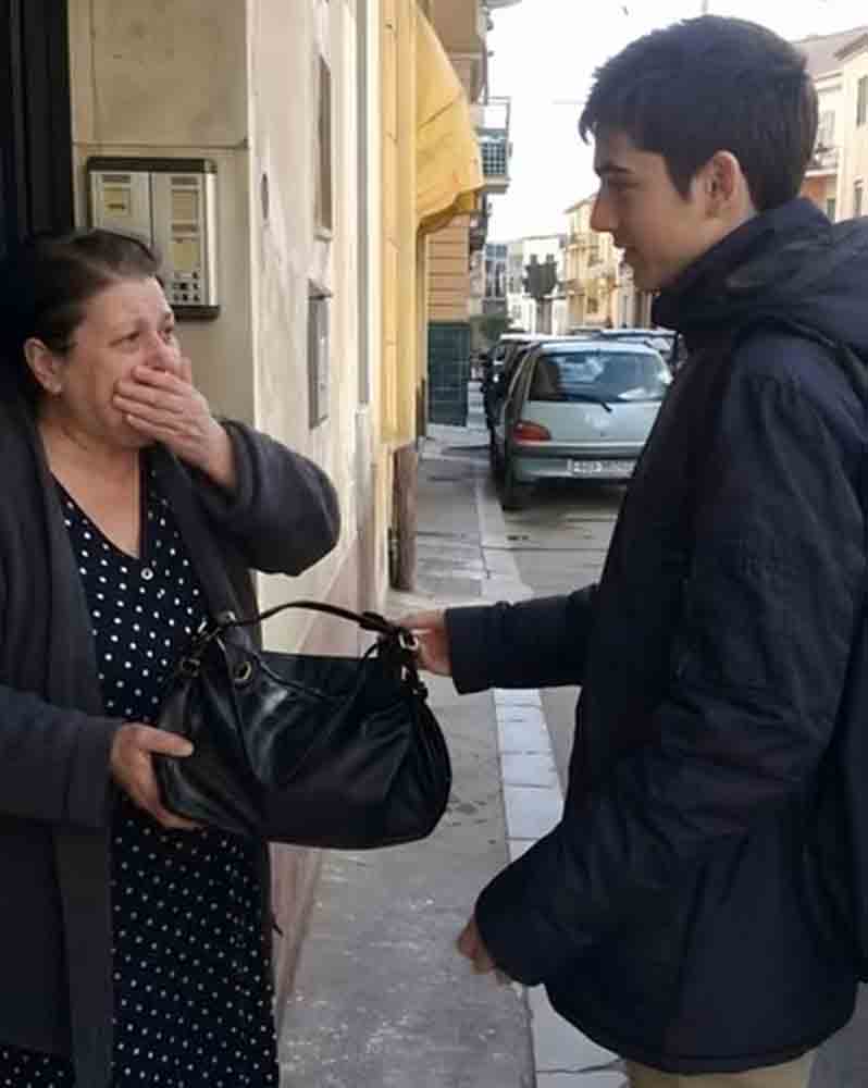 🎒 ԻՆՉՊԵՍ ՏԱՍՆՀԻՆԳԱՄՅԱ ՊԱՏԱՆԻՆ ՎԵՐԱԴԱՐՁՐԵՑ ՈՉ ՄԻԱՅՆ ՊԱՅՈՒՍԱԿՍ, ԱՅԼԵՎ ՀԱՎԱՏՍ ՄԱՐԴԿԱՆՑ ՀԱՆԴԵՊ 🎒